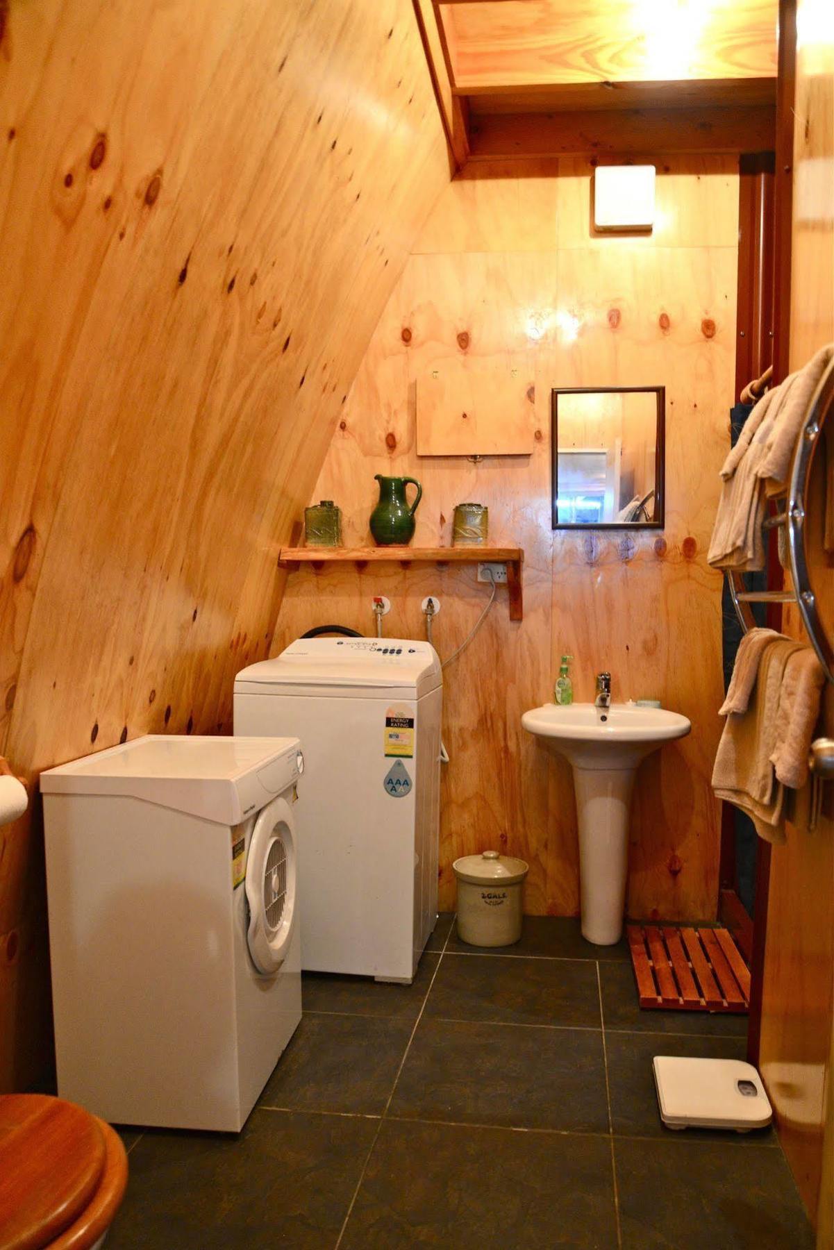 Barn Bed And Breakfast Waitati Bagian luar foto